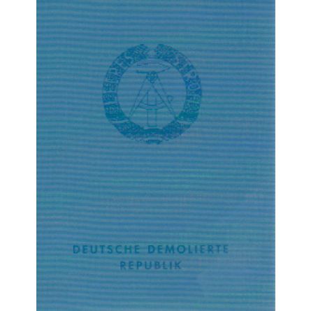 Deutsche Demolierte Republik - Der Personalausweis